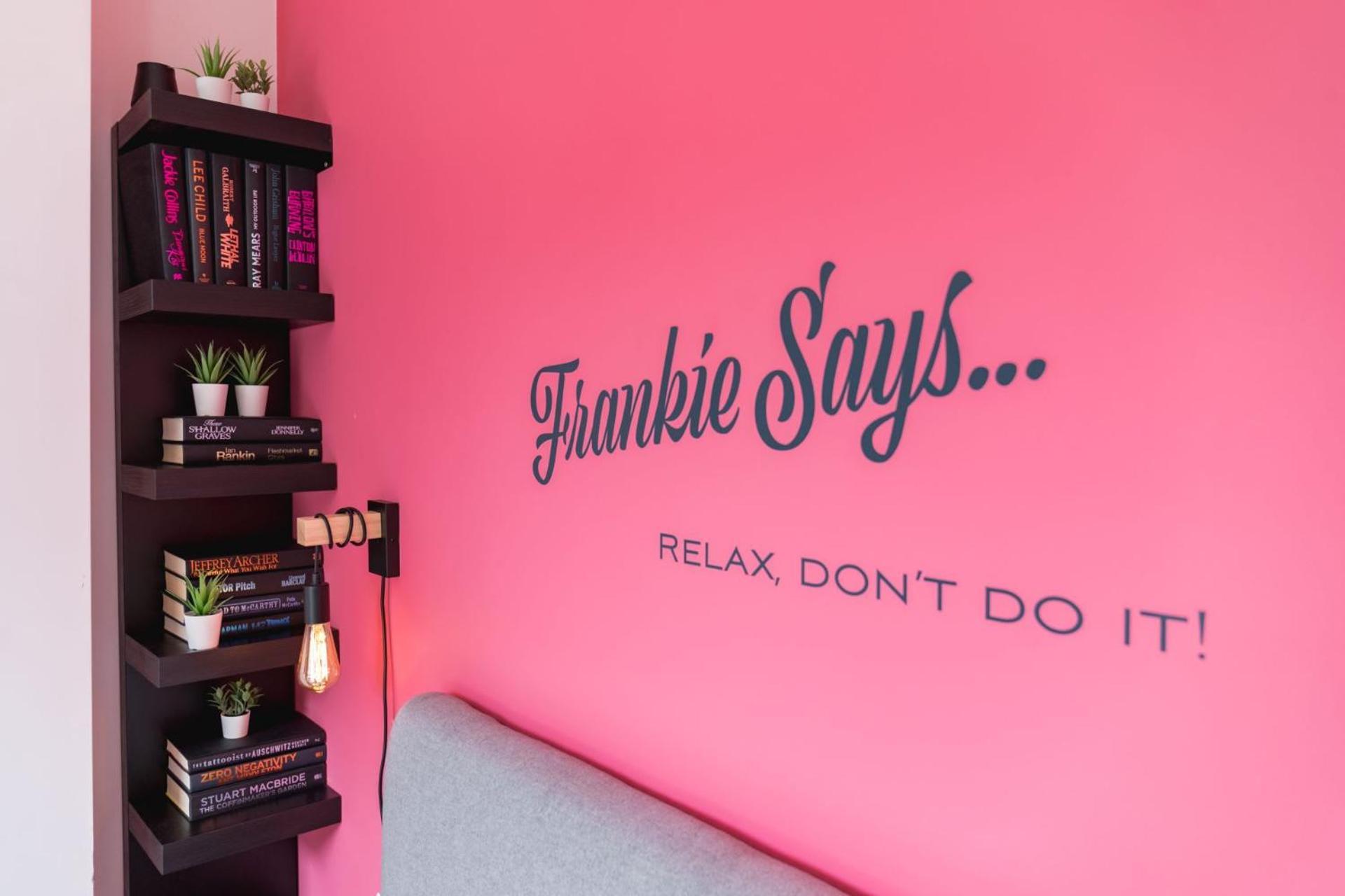 The Lipstick Palace - Fitzrovia - By Frankie Says ลอนดอน ภายนอก รูปภาพ