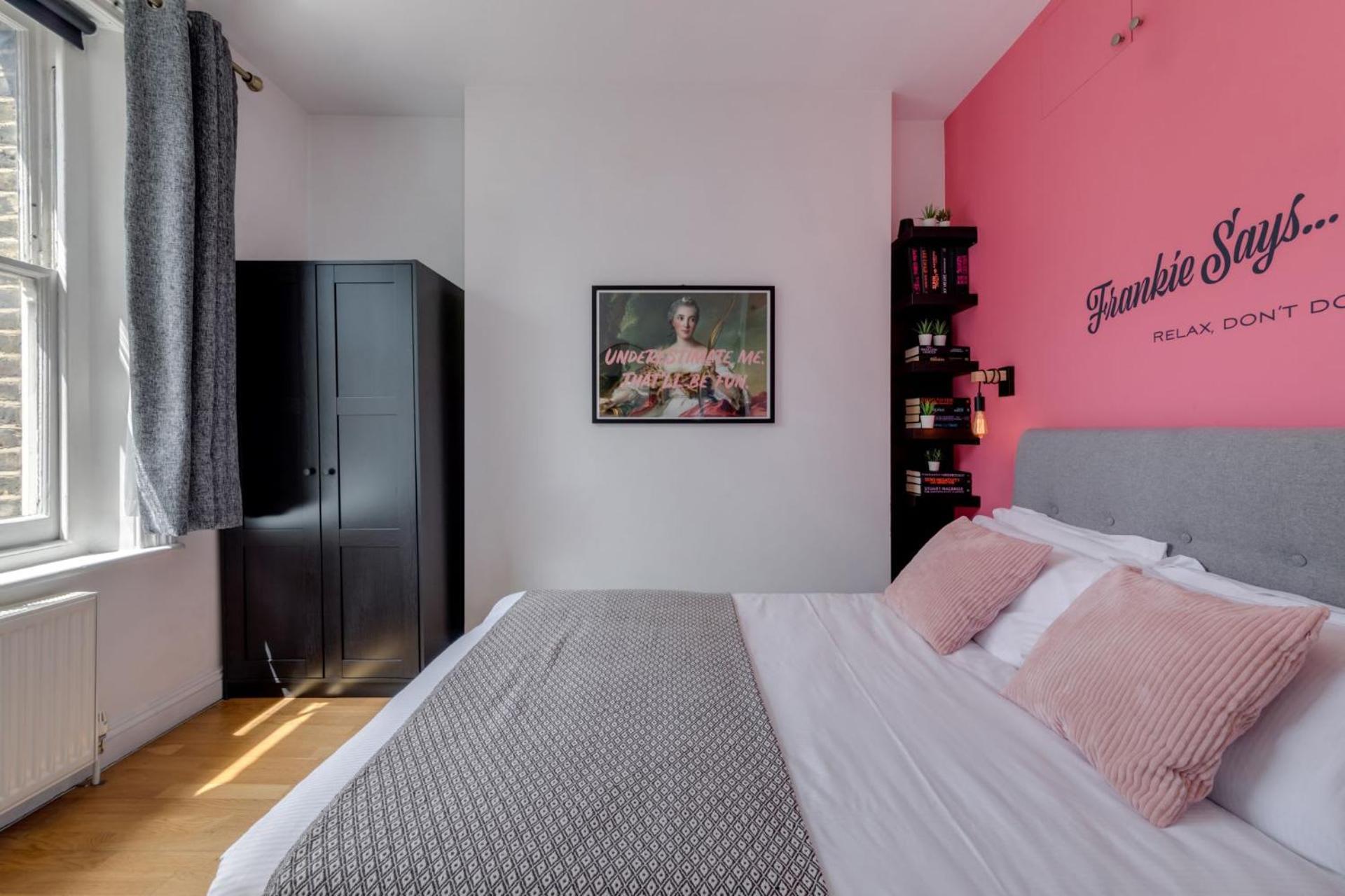 The Lipstick Palace - Fitzrovia - By Frankie Says ลอนดอน ภายนอก รูปภาพ